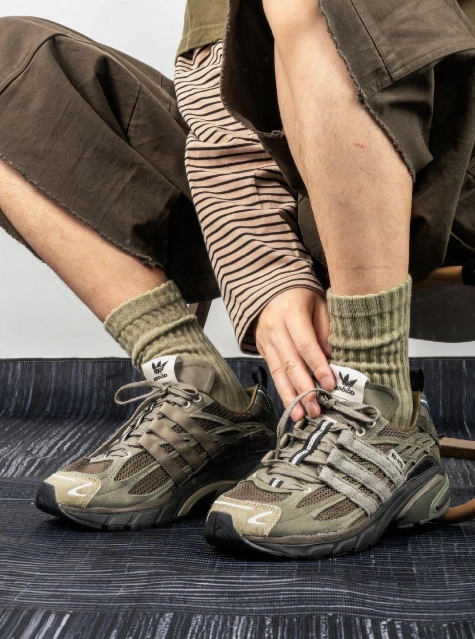 Adidas x SFTM联名款杀疯了!这双复古跑鞋直接戳中潮人DNA